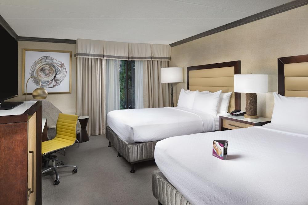 Crowne Plaza By Ihg Resort